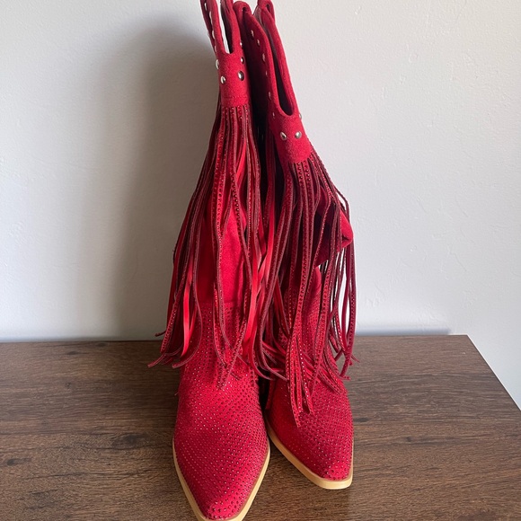 Red Fringe Western Boots - Picture 2 of 6